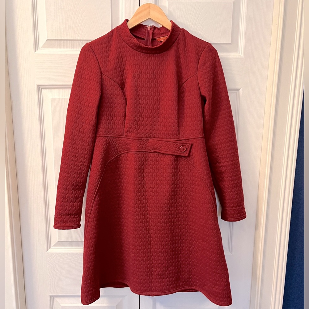 Red geometric pattern dress
